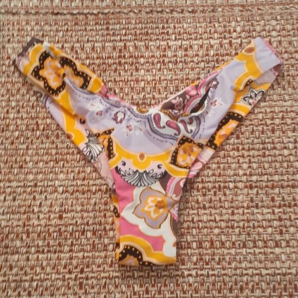 New Mooncore 3 Piece Swimsuit Women's NWT Size M 8-10 - Picture 3 of 9